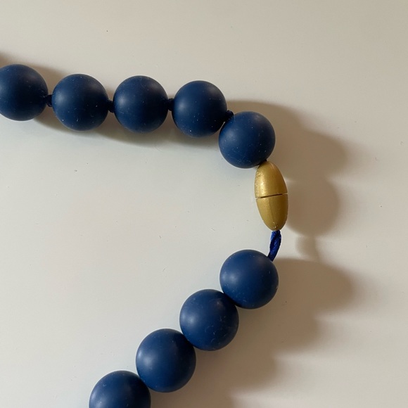 Scilicone Teething Necklace for Moms (chew beads) - Picture 6 of 8